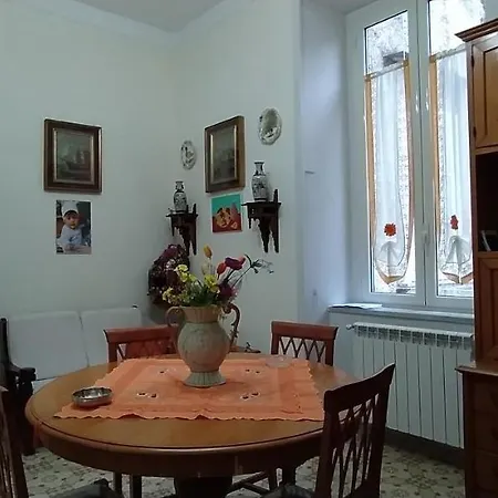 Casa de hóspedes Olympia's In Spaccanapoli *